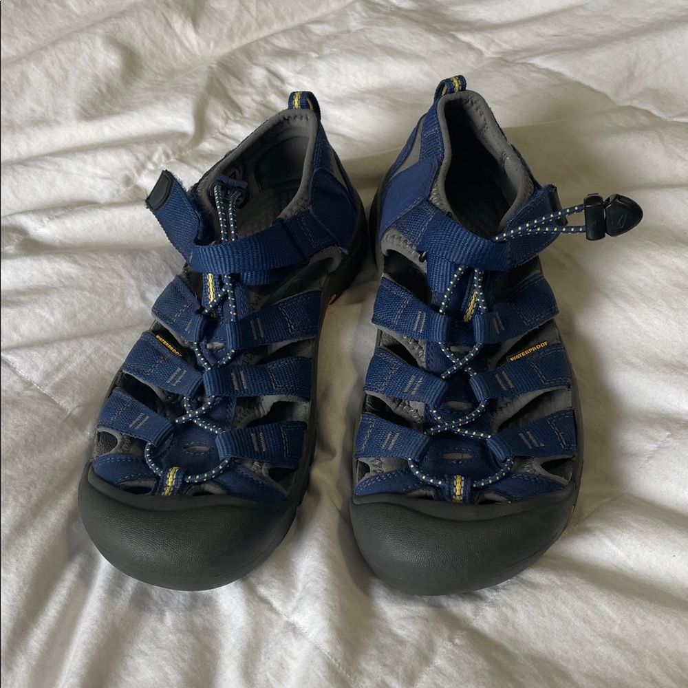 Keen | Newport H2 | Hybrid Sandal | Blue | Hike | Grip| Covered Toe | Size 6 - Picture 2 of 16